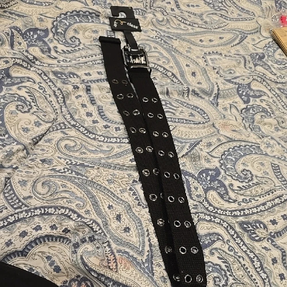 ❤️10/$10 New Glam Black Belt with Silver Accents For Kids